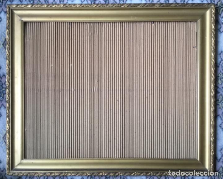 Vintage: ANTIGUO MARCO DE MADERA DORADA - Foto 2