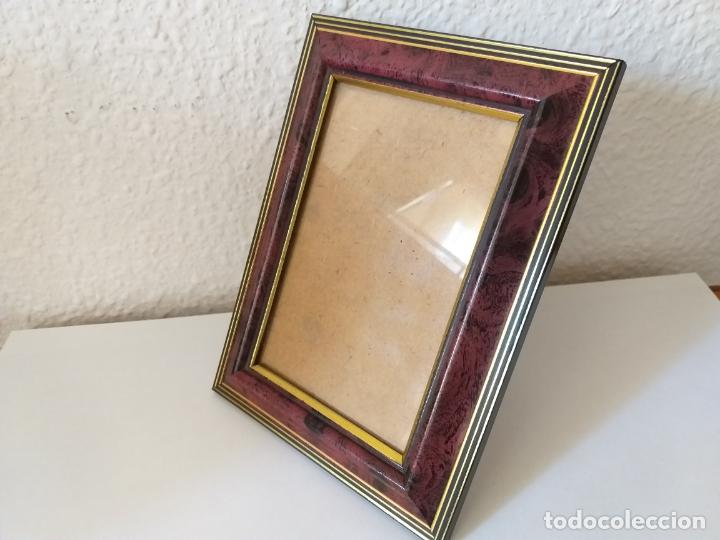Vintage: Marco de Fotos - Portaretratos - Portafotos. De sobremesas. Dorado y Marr&oacute;n