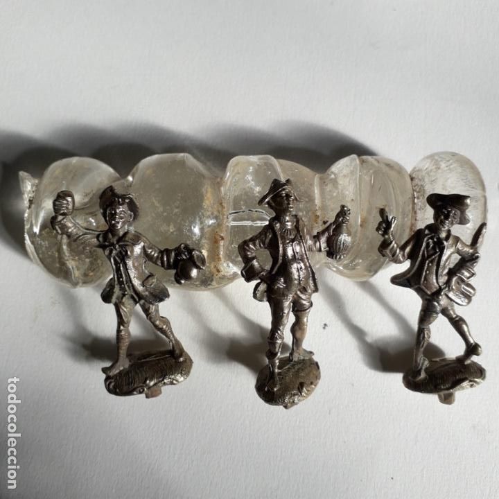 Vintage: Peque&ntilde;as esculturas fundidas en bronce con motivos de &eacute;poca y danza, figurativas