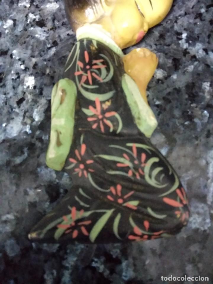 Vintage: Pareja de figuras de chinitas para colgar en pared - Foto 4