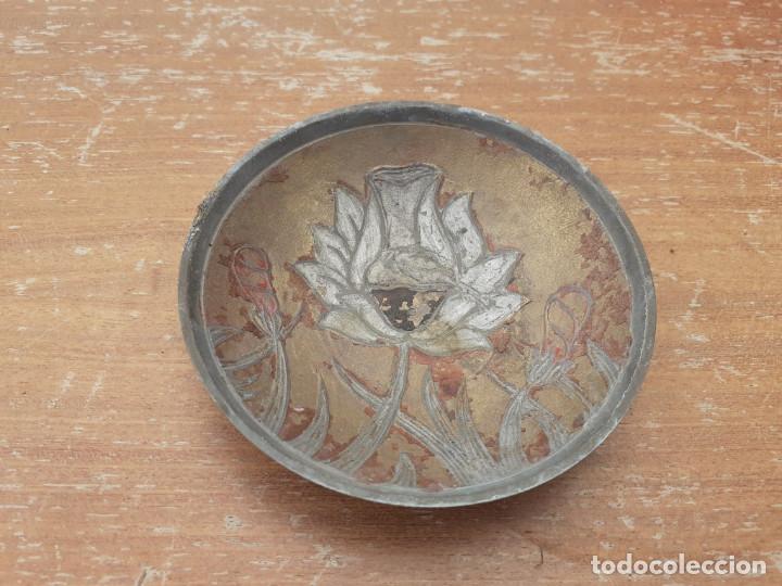 Vintage: plato de metal repujado - Foto 1