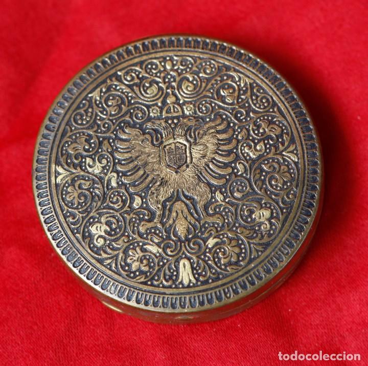 Vintage: antigua polvera damasquinado toledo - Foto 1