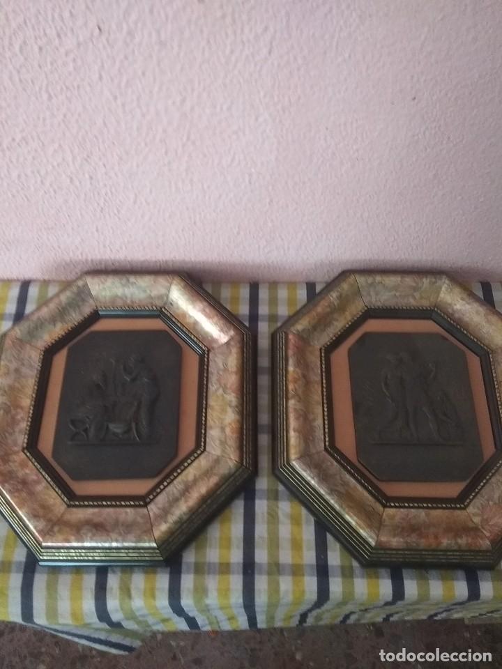 Vintage: Pareja de cuadros en resina