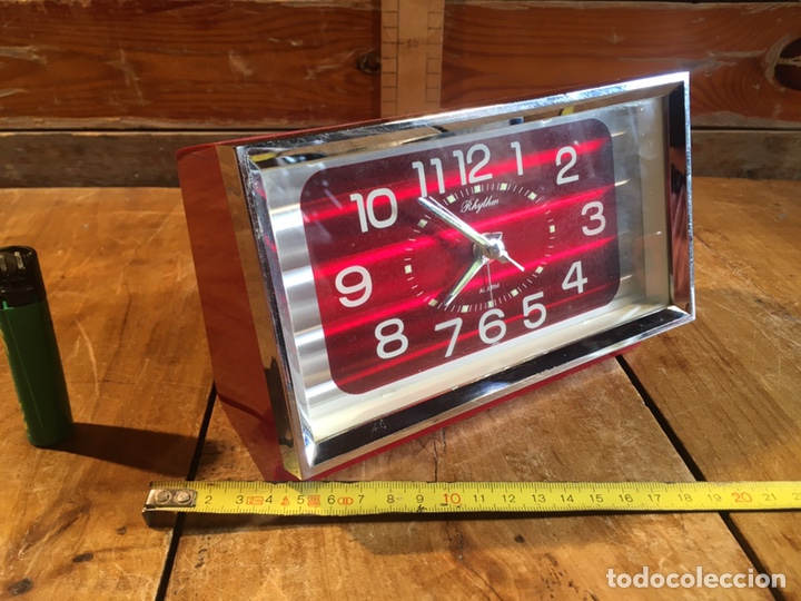 Vintage: Reloj vintage alarma cuerda de mesa japon&eacute;s RHYTHM grande