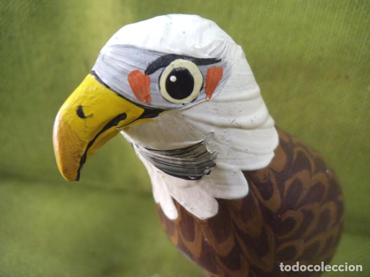 Vintage: AGUILA TALLA DE MADERA - Foto 3