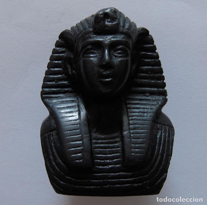 Vintage: BUSTO DE TUTANKAMON HECHO EN RESINA NEGRA - Foto 1