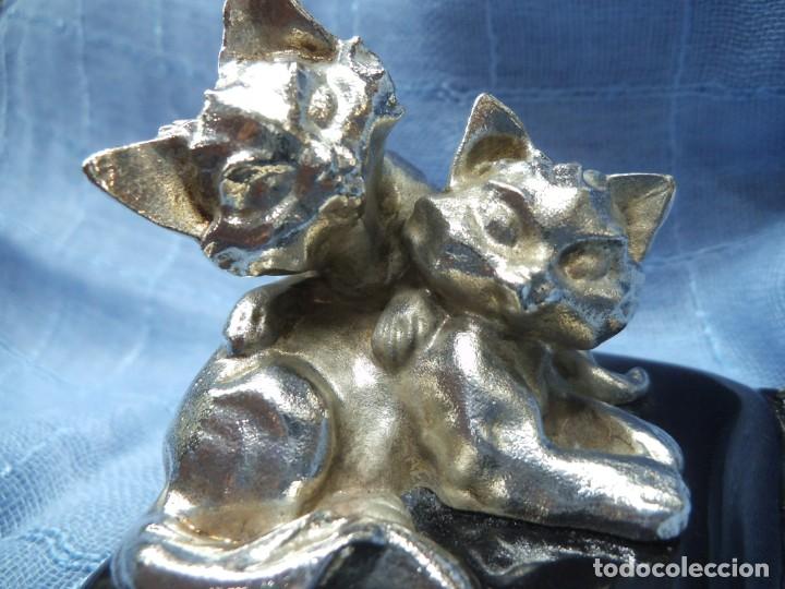 Vintage: GATOS PLATEADOS EN COJIN - Foto 4