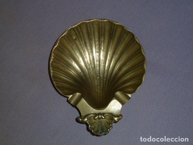 Vintage: Cenicero bronce con forma de concha bautismal. - Foto 8