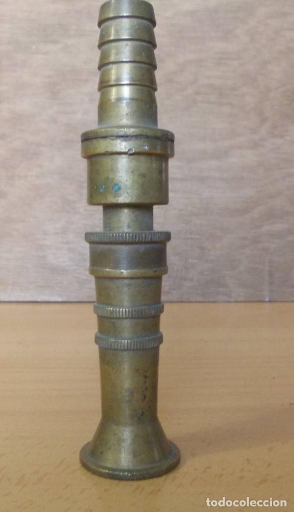 Vintage: Lanza de riego regulable de Lat&oacute;n - Foto 2