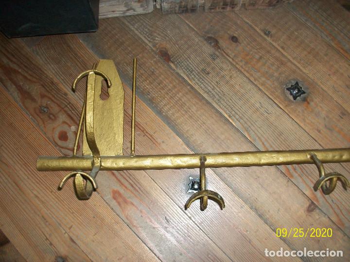 Vintage: PERCHERO DE HIERRO CON FORMA DE LLAVE-4 BRAZOS - Foto 2