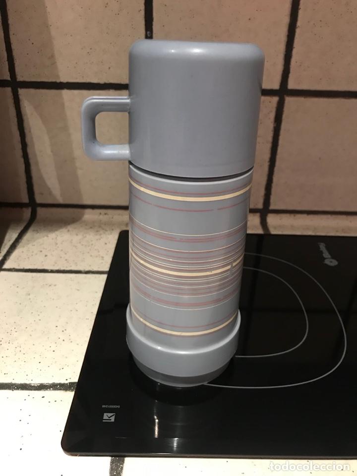 Vintage: termo vintage con taza - Foto 1