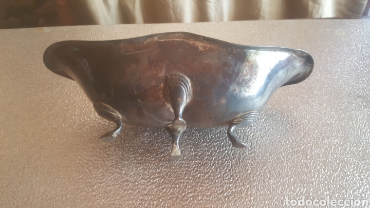 Vintage: salsera de metal con ba&ntilde;o de plata firmada valenti