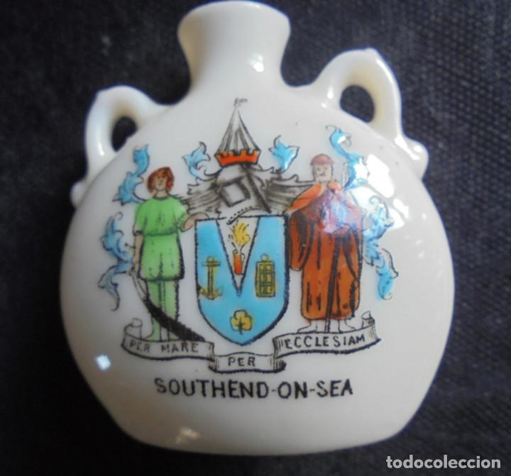 Vintage: Vintage pieza souvenir crested china escudo Southend on Sea