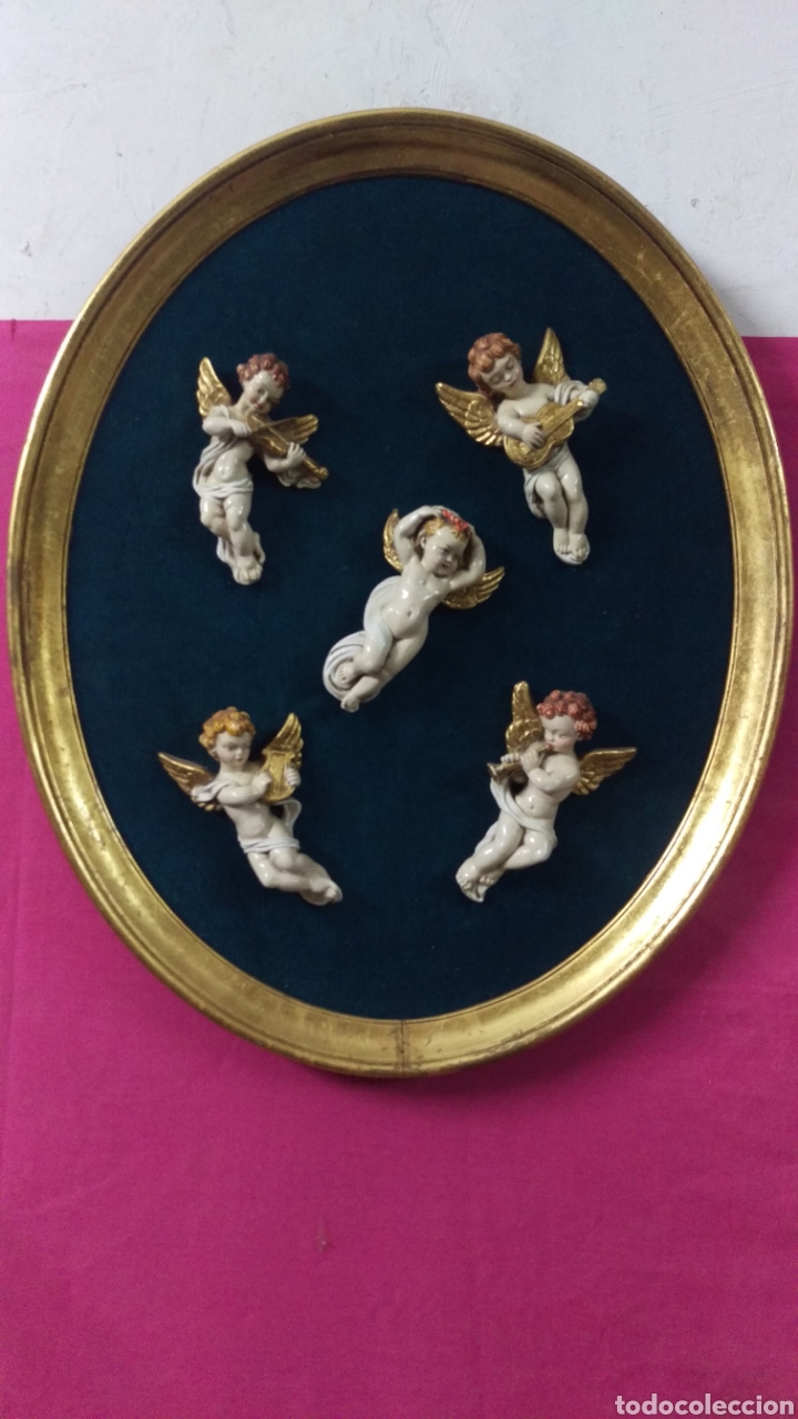 Vintage: Cuadro dorado con angelitos pintados a mano