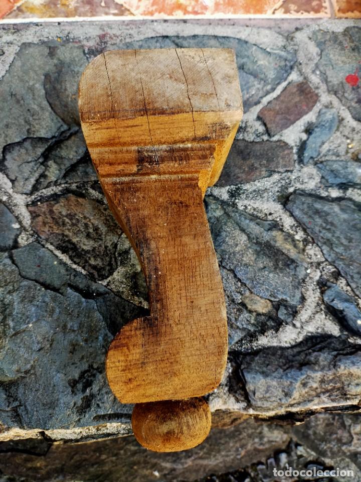Vintage: Pata de madera para mueble