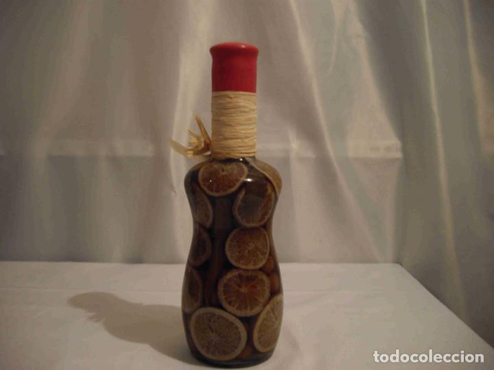Vintage: BOTELLA CURVA ACEITU LIMON Y GUINDI - Foto 1