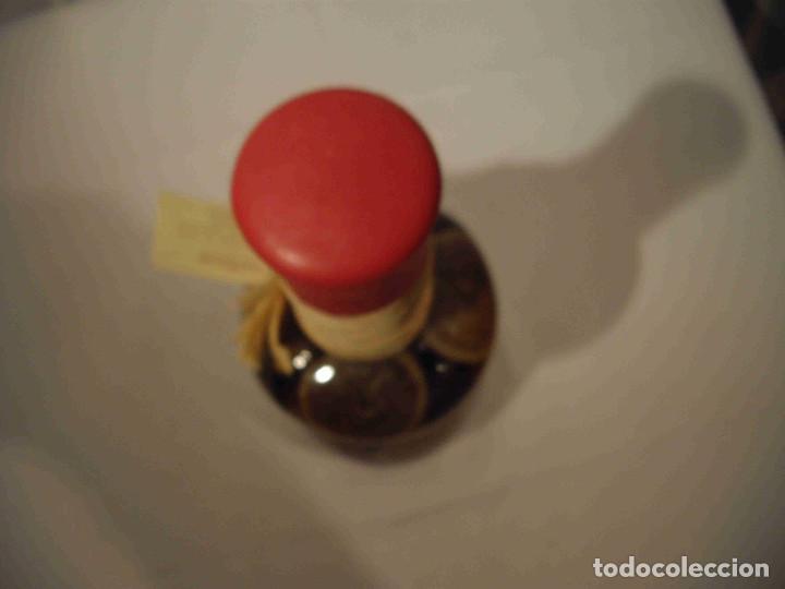 Vintage: BOTELLA CURVA ACEITU LIMON Y GUINDI - Foto 4