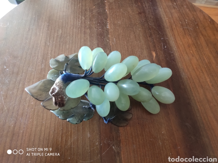 Vintage: PRECIOSO RACIMO DE UVAS TALLADO EN JADE NATURAL
