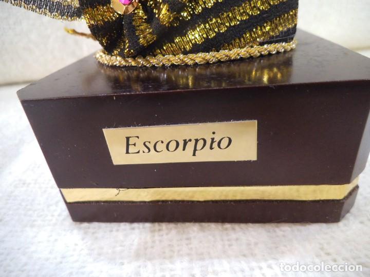 Vintage: HOR&Oacute;SCOPO - BUSTO - ( ESCORPIO ) - Foto 6