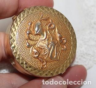 Vintage: PASTILLERO METAL DORADO VINTAGE CON ESCUDO TIPO CABALLERO CON ARMADURA CAJA