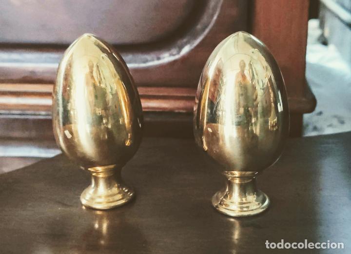 Vintage: PAREJA DE PI&Ntilde;AS DE BRONCE PULIDO - Foto 1