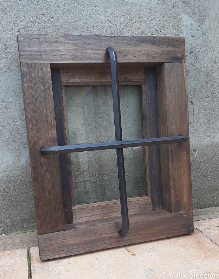 Vintage: Ventana madera con rejas hierro, 55x45 cm, ve70 ven365