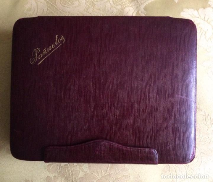 Vintage: ANTIGUA CAJA DE PIEL PARA PA&Ntilde;UELOS