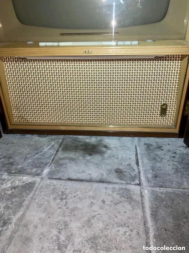 Vintage: TELEVISOR CON MUEBLE - VISANOX - AEG - ALEMAN - Foto 3