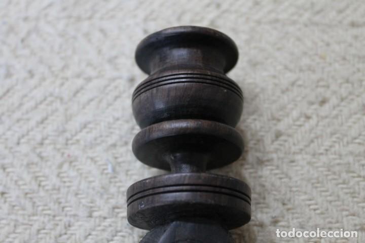 Vintage: PORTAVELAS TALLADO MADERA - Foto 3