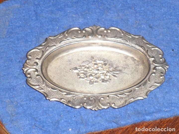 Vintage: PEQUE&Ntilde;A BANDEJA DECORATIVA. - Foto 1