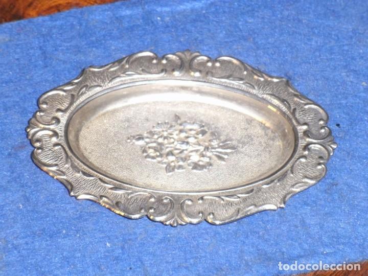 Vintage: PEQUE&Ntilde;A BANDEJA DECORATIVA. - Foto 2