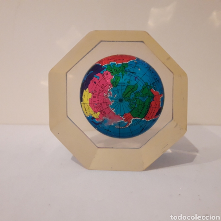 Vintage: Bola del mundo en metacrilato