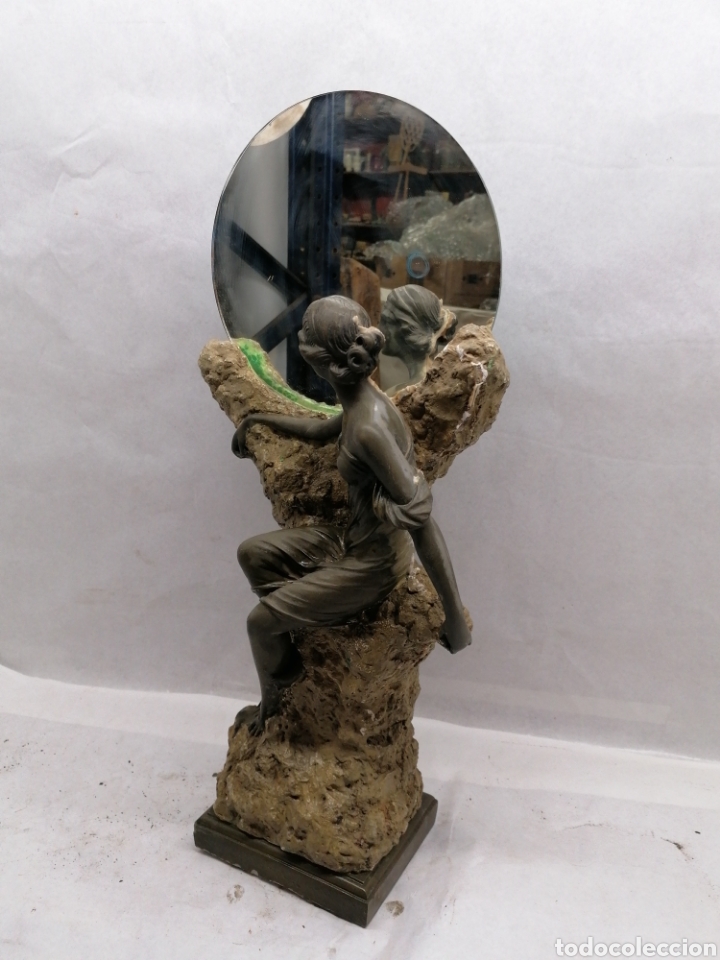 Vintage: Figura con espejo - Foto 1
