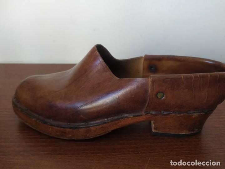 Vintage: Zuecos de madera y cuero - Foto 5