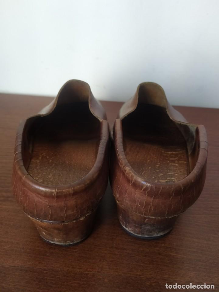 Vintage: Zuecos de madera y cuero - Foto 7