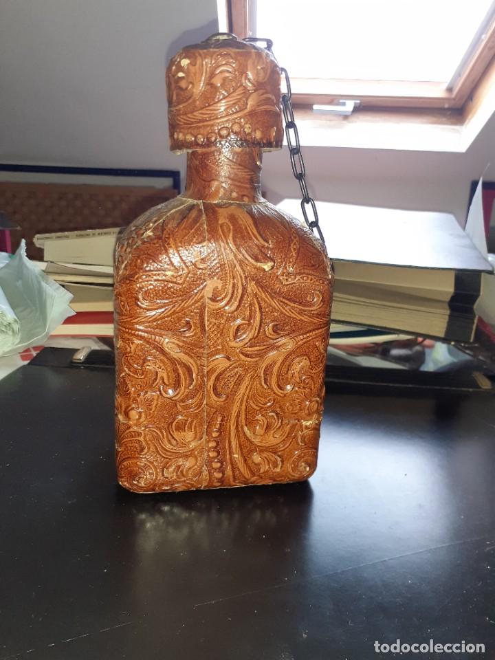 Vintage: BOTELLA LICOR CRISTAL FORRADA CON MOTIVOS FLAMENCO Y FLORALES