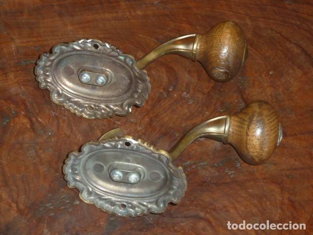 Vintage: Colgadores bronce con pomo de madera - Foto 4