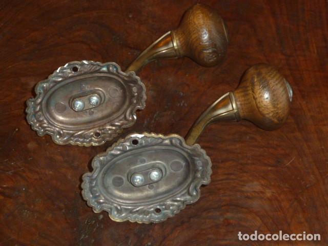 Vintage: Colgadores bronce con pomo de madera - Foto 5