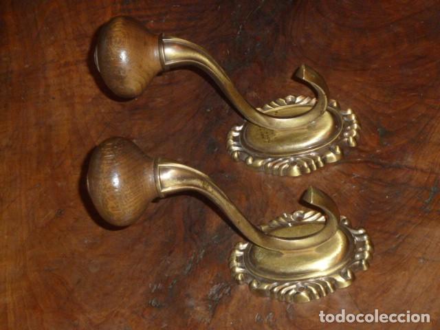 Vintage: Colgadores bronce con pomo de madera - Foto 8