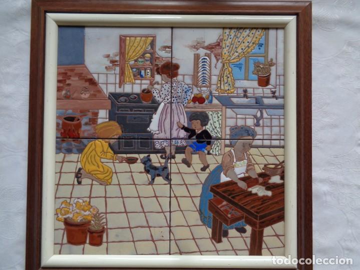 Vintage: PANEL DE 4 AZULEJOS DE 20 X 20 Cm. SIGLO XX. MEDIDAS CON MARCO: 48,5 X 48,5 Cm.