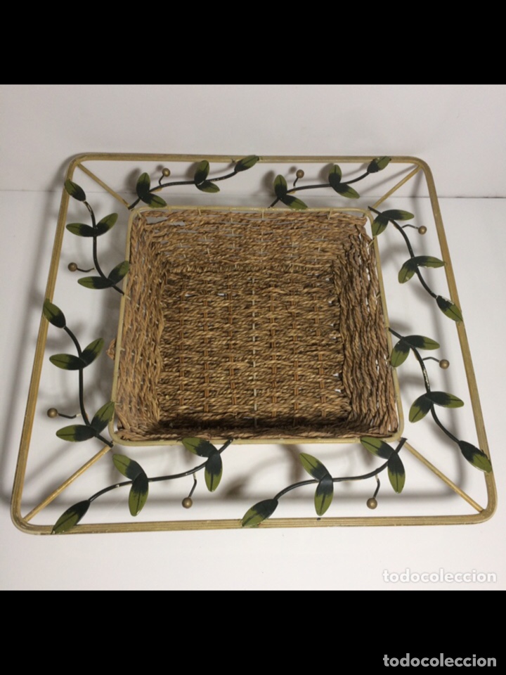 Vintage: Centro de mesa 35x35cm peque&ntilde;as faltas apenas se nota