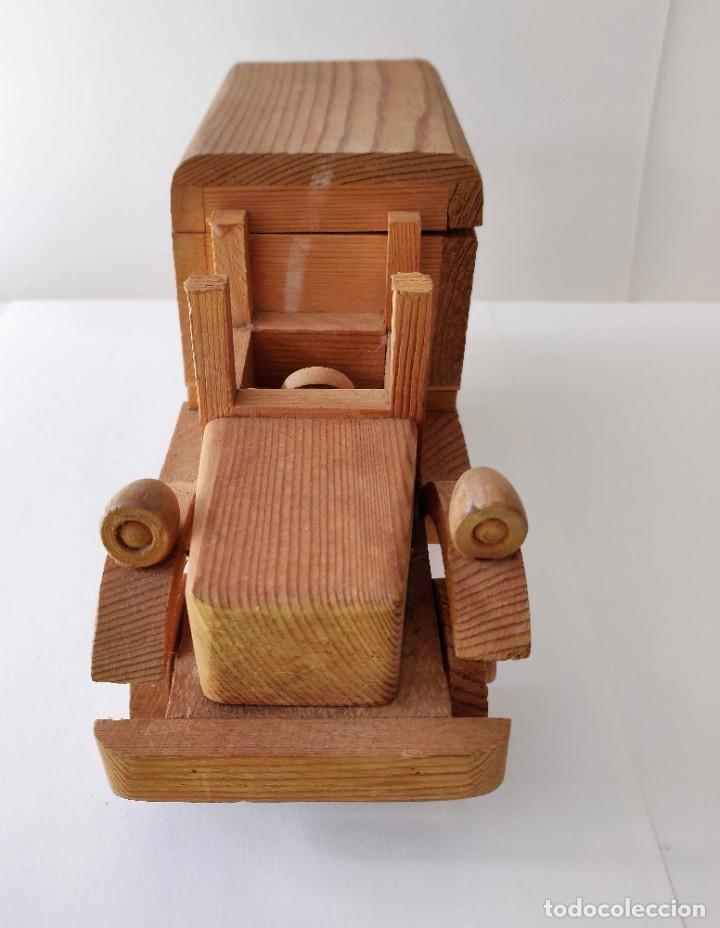 Vintage: Coche de madera - Foto 1