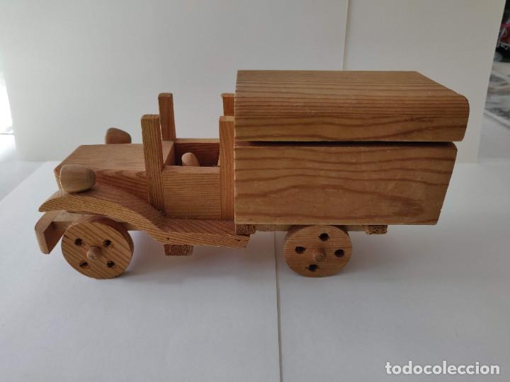 Vintage: Coche de madera - Foto 2