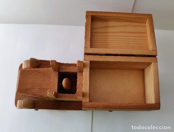 Vintage: Coche de madera - Foto 3