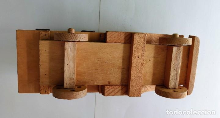 Vintage: Coche de madera - Foto 9