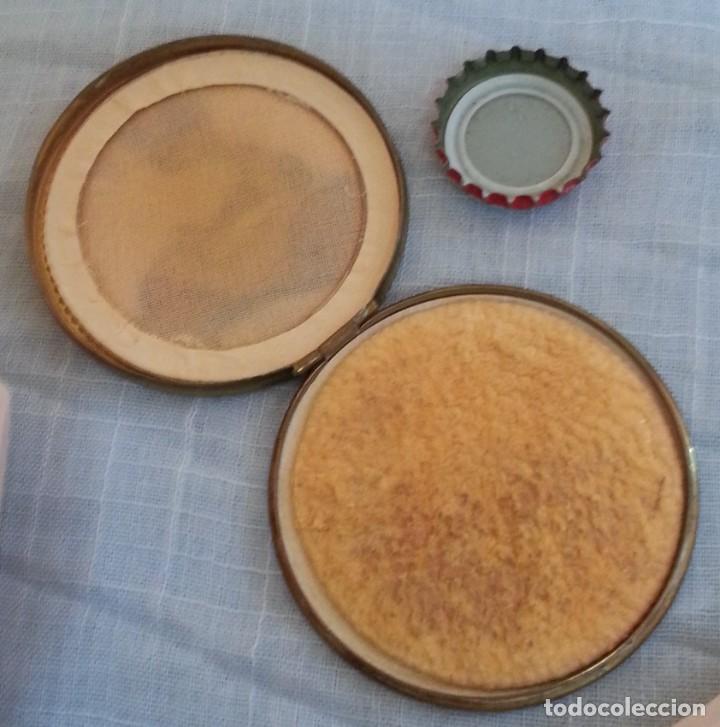 Vintage: Polvera de &eacute;poca. En metal dorado. - Foto 1