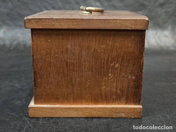 Vintage: Mueblecito con posavasos. C8 - Foto 4