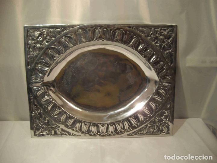 Vintage: BANDEJA ALUMINIO RECTANGULAR FLORES - Foto 1