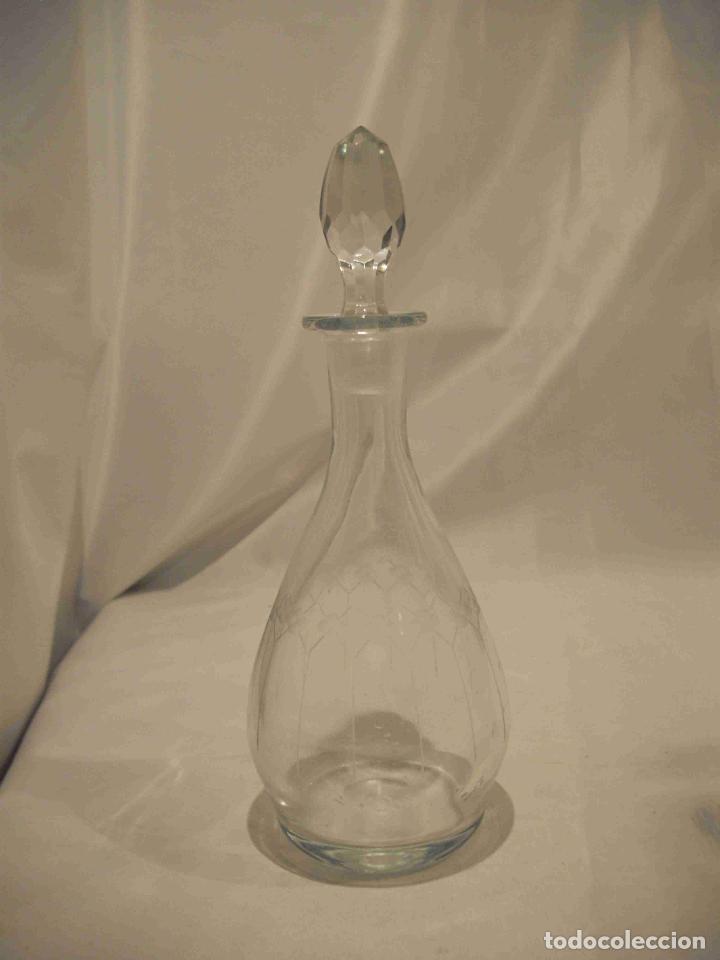 Vintage: BOTELLA DE CRISTAL TALLADO 30 - Foto 1