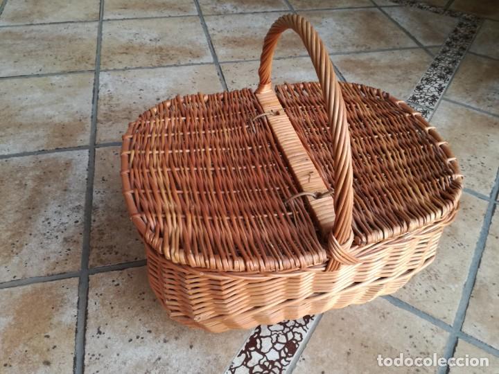 Vintage: CESTA DE MIMBRE CON TAPAS GRANDE. - Foto 3